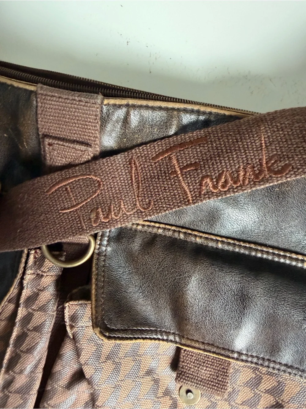 Vintage 2006 Paul Frank Julius Monogram Houndstooth Messenger Bag - AS-IS
